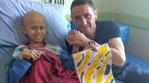 Η συγκινητική φωτογραφία του Χιμένεθ με τον μικρό Ανδρέα στο Παίδων