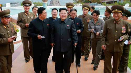 Β. Κορέα: Εκτελέστηκαν γιατί θα διέρρεαν... τον Χρυσό Οδηγό!