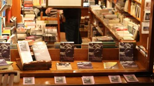 Τι λένε οι κομμωτές και οι βιβλιοπώλες για το άνοιγμα των καταστημάτων