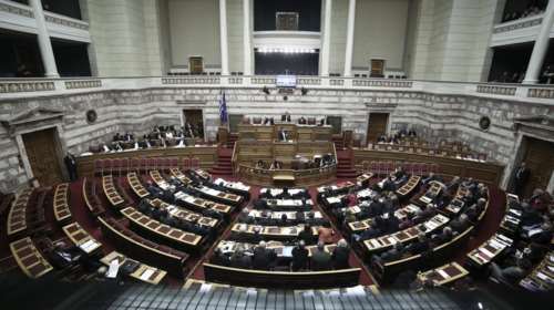 Αιχμηρά σχόλια από Κίνημα Αλλαγής και ΚΚΕ μετά το Eurogroup