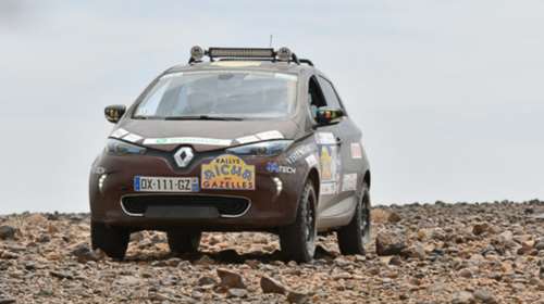 Πήγαν στη Σαχάρα με το ηλεκτρικό δικίνητο Renault Zoe!