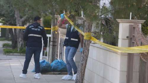 Εγκλημα της Κύπρου: Βρέθηκαν ματωμένα ρούχα και το μαχαίρι του δράστη
