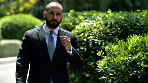 «Χοντραίνει» η κόντρα κυβέρνησης – Μαρινάκη
