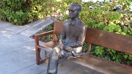 Νεοναζί εναντίον Λόρκα στην Ισπανία, βεβήλωσαν το άγαλμά του