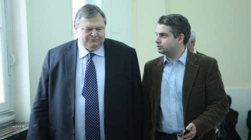 Πρωτοφανής αντιπαράθεση Κωνσταντινόπουλου - Βενιζέλου για την αναδοχή