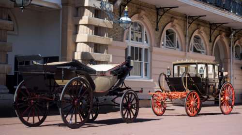 Αυτή είναι η άμαξα που θα μεταφέρει τη νύφη Μέγκαν και τον γαμπρό Χάρι