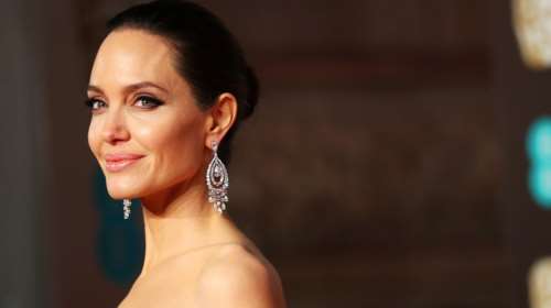 Τζολί: Αυτή είναι η ρουτίνα ομορφιάς του ομορφότερου προσώπου στον κόσμο