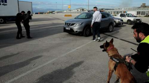 Συμπλοκές στο λιμάνι στην Πάτρα μεταξύ των μεταναστών