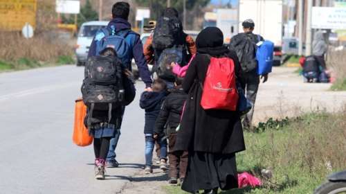 Πρόσφυγες έκλεισαν τον κόμβο Ιωνίας στην Εγνατία Οδό