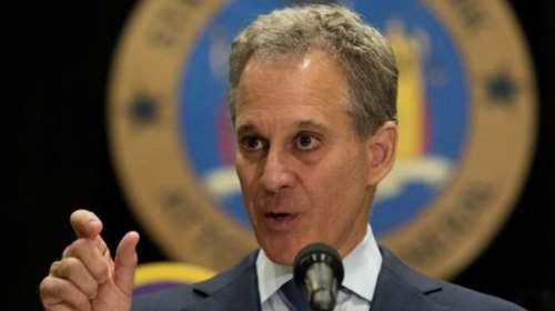 Παραίτηση του Γενικού Εισαγγελέα της Νέας Υόρκης για σεξουαλικές επιθέσεις