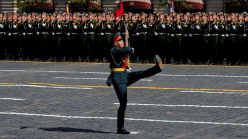 H μεγαλειώδης στρατιωτική παρέλαση στην Κόκκινη Πλατεία [Εικόνες]