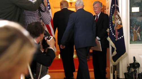 Πιθανή η επιβολή αμερικανικών κυρώσεων στην ΕΕ για συναλλαγές με το Ιράν