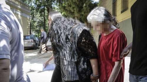 Με αντιφάσεις οι απολογίες μάνας και κόρης για το βρέφος