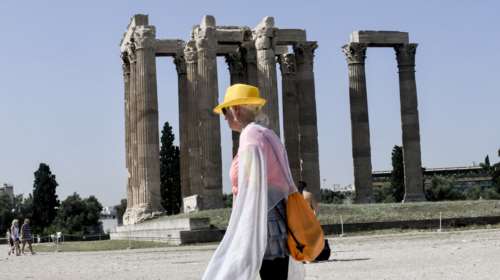Δύο δισ. ευρώ δαπάνησαν οι τουρίστες 3ης ηλικίας στην Ελλάδα