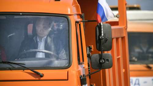 Ο Πούτιν εγκαινίασε τη γέφυρα που ενώνει Ρωσία και Κριμαία