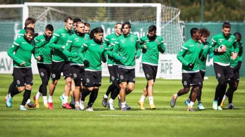 Επίθεση από οπαδούς της Σπόρτινγκ σε παίκτες και προπονητές (βίντεο)