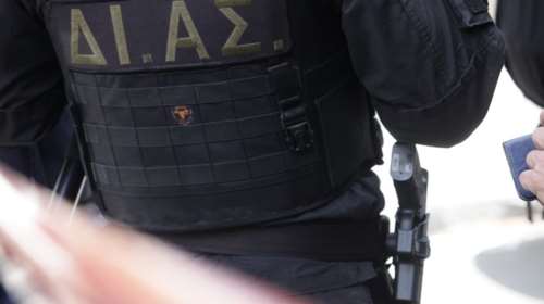 Δύο ένοπλες ληστείες σε Πετρούπολη και Παλαιό Φάληρο