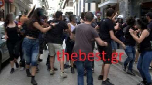 Επεισόδια σε διαμαρτυρία κατά των ηλεκτρονικών πλειστηριασμών στην Πάτρα