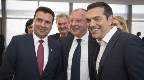 Ραντεβού Τσίπρα-Ζάεφ: Η συγκρατημένη αισιοδοξία και τα αγκάθια