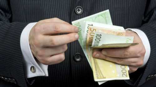 Το ελληνικό δράμα: Πώς η παραοικονομία άνθισε στην κρίση