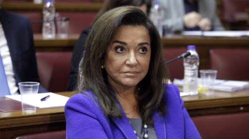 Ντ. Μπακογιάννη: Μόνο λύση - πακέτο με την ΠΓΔΜ