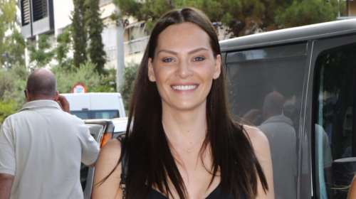 Υβόννη Μπόσνιακ: Το κρυφό τάμα, το ταξίδι στην Τήνο & το χριστιανικό όνομα