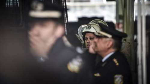 Νυχτερινή επίθεση σε συμβολαιογραφείο στα Εξάρχεια