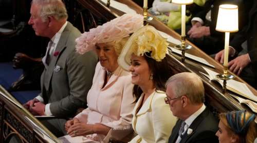 H στιγμή που η Κέιτ Μίντλετον κοιτά με «μισό μάτι» την Καμίλα έγινε viral