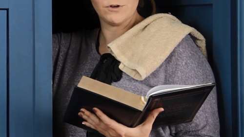 25 Μαΐου: Η Ημέρα της Πετσέτας