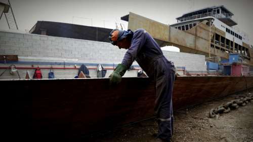 Δεύτερος τραυματισμός εργάτη στο ίδιο πλοίο στο Πέραμα