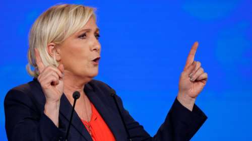 Η ακροδεξιά Λεπέν καταγγέλλει «πραξικόπημα της ΕΕ» στην Ιταλία