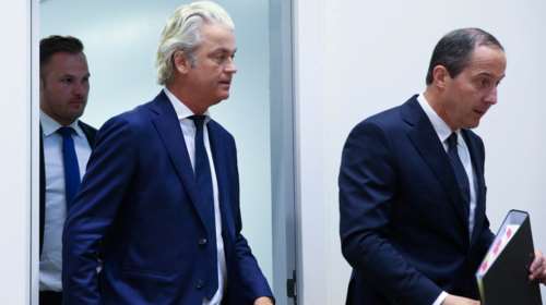 Τα ακριβά γούστα της ακροδεξιάς της ΕΕ: Δώρα &amp; σαμπάνιες 427.000 ευρώ