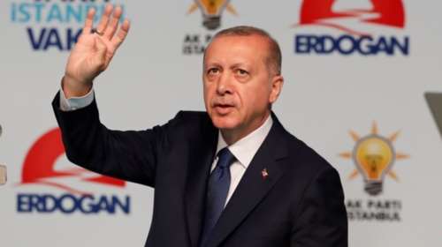 Τουρκία: Η οικονομία καταρρέει, ο Ερντογάν βλέπει σκευωρίες