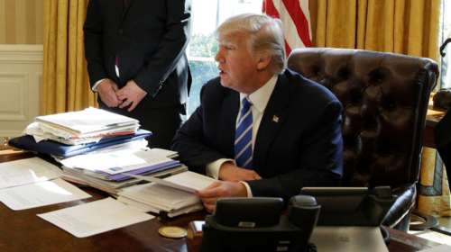 Ο Τραμπ υποδέχτηκε στον Λευκό Οίκο την Κιμ Καρντάσιαν