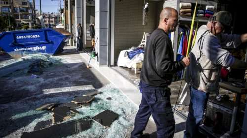 Ανατίναξαν τα ξημερώματα και δεύτερο κατάστημα στη Γλυφάδα