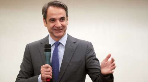 Μείωση των φόρων στον τουρισμό υποσχέθηκε ο Μητσοτάκης