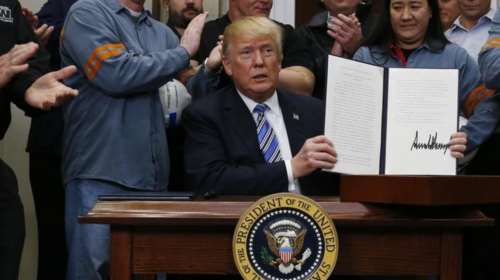 Οι ΗΠΑ επέβαλαν δασμούς σε χάλυβα και αλουμίνιο από την ΕΕ