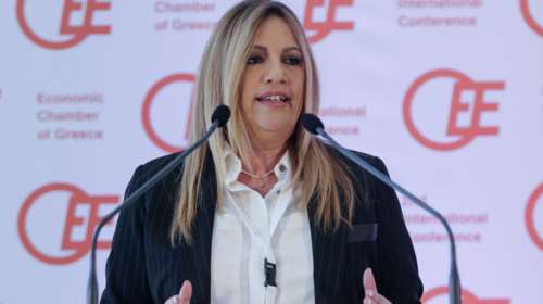 Γεννηματά: Προσεκτική απαγκίστρωση από τα μνημόνια για οριστική έξοδο