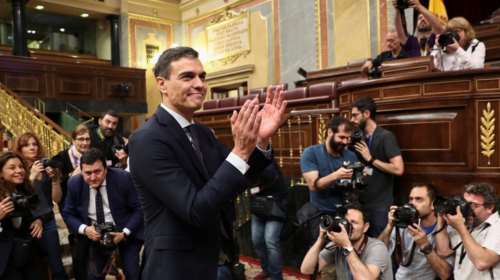 Έξοδος για Ραχόι - O Πέδρο Σάντσεθ νέος πρωθυπουργός της Ισπανίας