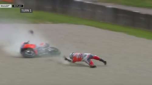 Moto GP: Αναβάτης εκτοξεύτηκε από τη μηχανή τρέχοντας με 350 χλμ/ώρα -vid
