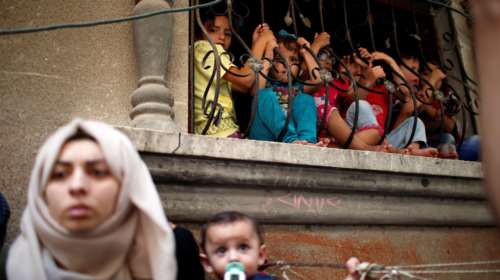 Χιλιάδες στην κηδεία 21χρονης που σκοτώθηκε από σφαίρα Ισραηλινού στρατιώτη