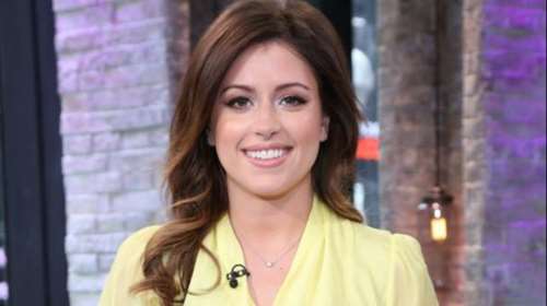 Ποια είναι η ελληνοαμερικανίδα Χλόη Μελά που αποκάλυψε το σκάνδαλο Φρίμαν