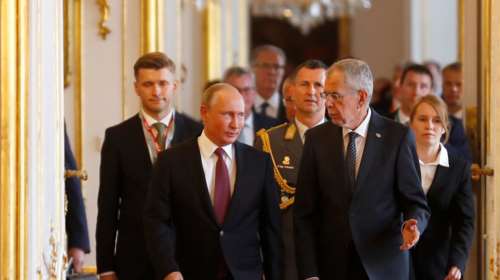 Πούτιν: Δεν βρίσκω κάτι κακό στο να εμφανίζομαι ημίγυμνος