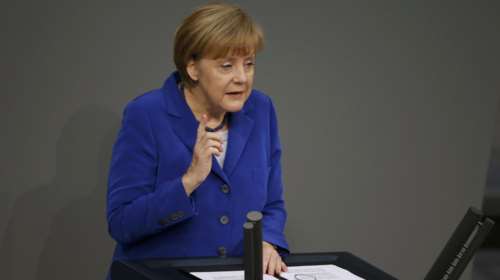 Μήνυμα Μέρκελ στην Ιταλία: Η ΕΕ βασίζεται στο σεβασμό των κανόνων από όλους