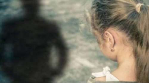 Συνελήφθη συνταξιούχος δικηγόρος στη Λαμία - Κακοποιούσε τα εγγόνια του