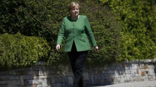 Μέρκελ: Η ελληνική οικονομία βρίσκεται σε άνοδο