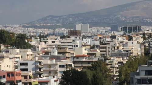 Παγώνουν οι αντικειμενικές ως το τέλους του χρόνου για το φόρο μεταβίβασης