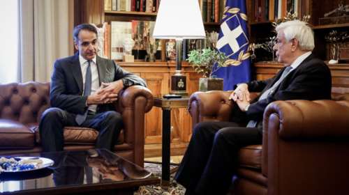 Παρέμβαση Παυλόπουλου για το Σκοπιανό ζήτησε ο Μητσοτάκης