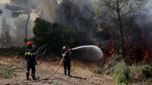Υπό πλήρη έλεγχο η φωτιά στην Αλόννησο, εκκενώθηκε ξενοδοχείο