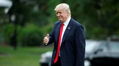 Τα γενέθλια του Τραμπ: 72 ετών ο πρόεδρος!